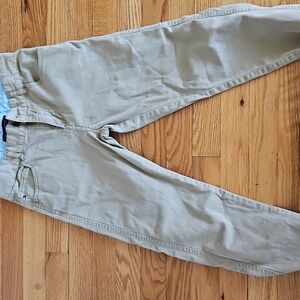 Tommy Hilfilgher Khaki Pant.  Boys Size 14. Adjustable waist